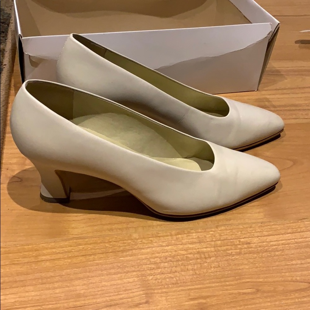 Nine West Bone White Shoe
